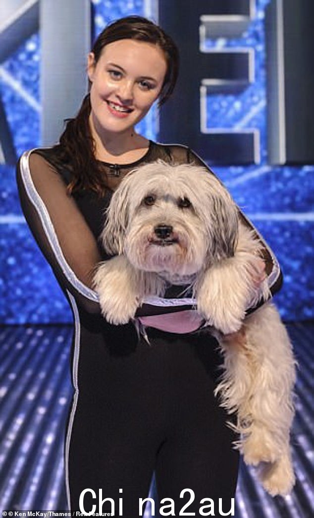 可爱:Ashleigh 和 Pudsey 的《碟中谍》灵感节目赢得了全国的心,二人组继续赢得巨额奖金,并在皇家综艺表演中获得一席之地” =