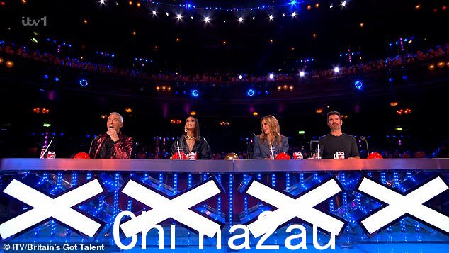 兴奋:这位 67 岁的前 Strictly 明星与 Simon Cowell、Amanda Holden 和 Alesha Dixon 一起在 ITV 选秀节目中首次亮相,在那里他很快就沉浸在娱乐中on offer