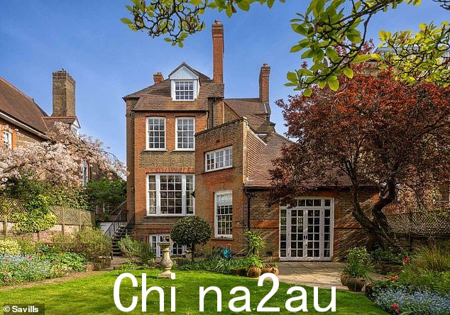 据报道,他们在拆分前购买了位于伦敦 Belsize 公园的价值 830 万英镑的房产