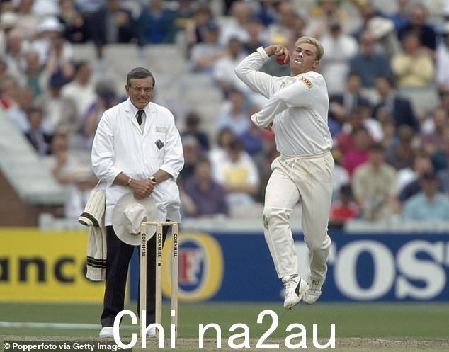 他在 1993 年为 Mike Gatting 举办了世纪舞会,这是他在英格兰的第一次表演