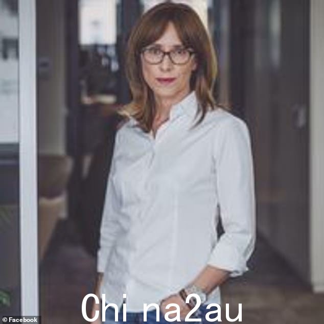 Wendell 自己的母亲 Dorota Wandelt-Cholewinski(如图)和继父 Piotr Cholewinski 对美国媒体名人 Fia Johnansson 博士的行为感到特别不安,她自封为通灵者和神秘主义者,朋友们说