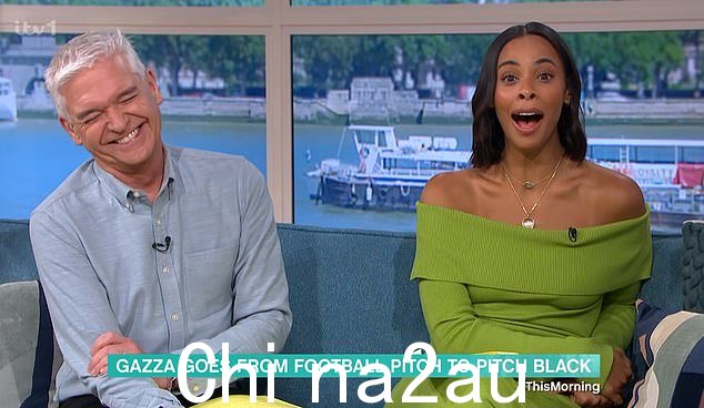 Phil 和 Rochelle 因 Gazza 的一些笑话而歇斯底里