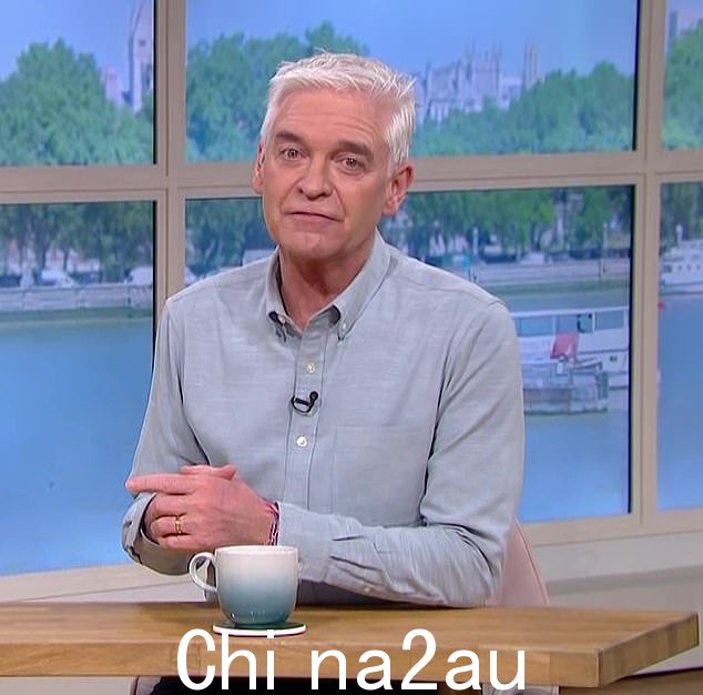Phillip Schofield 在他的兄弟因虐待儿童被定罪后,今天回到了 This Morning 沙发,感谢观众的支持和善意的留言