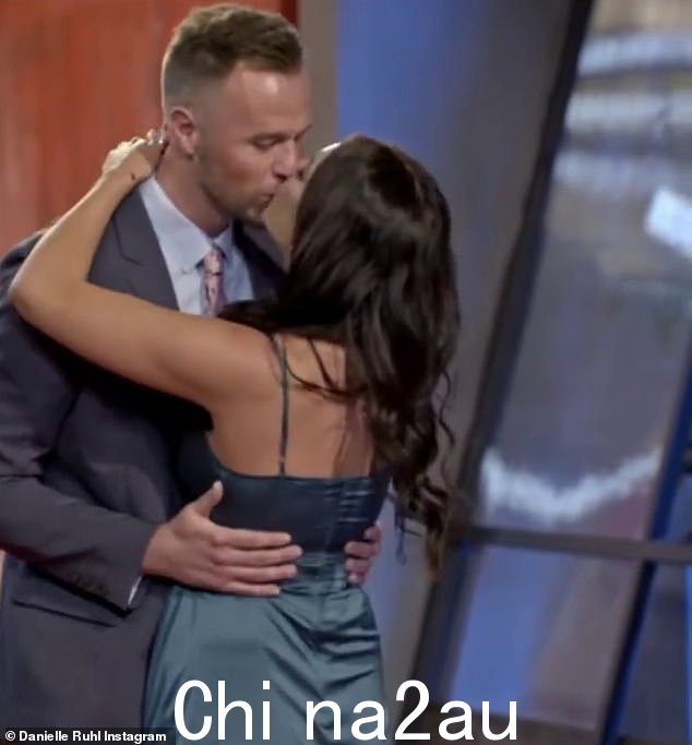 Love Is Blind: 在一次采访中,这位美女解释说,到第二天,她就认识了 Nick,'他就是我要和他在一起的人'
