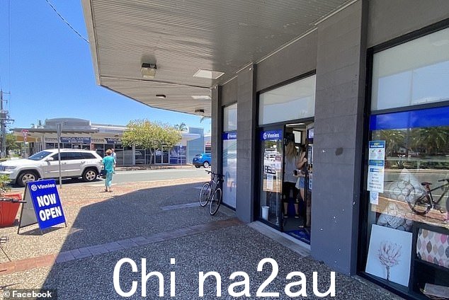 这双鞋在黄金海岸棕榈滩的 Vinnies 卖完了(如图)——慈善商店的成立是为了帮助扶贫