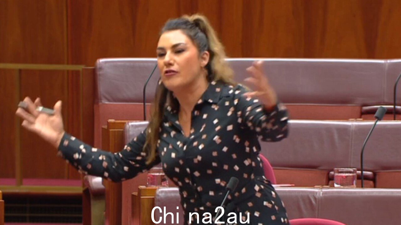 “议会应该通过禁止索普:麦克弗森来符合脱衣舞俱乐部的‘标准’”/