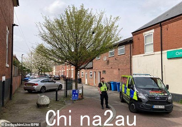 一名男子也因与该事件有关而被捕,而警察仍在现场并设置了警戒线