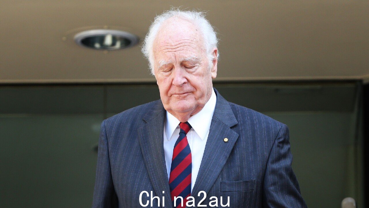Peter Hollingworth '适合尽管被裁定犯有不当行为,但事工'” /><p>教会内部法庭裁定前总督兼大主教彼得·霍林沃思 (Peter Hollingworth) 犯有对儿童性虐待投诉处理不当的罪行,但裁定他仍然“适合事工”。</p> <p>圣公会教区的专业标准委员会周一公布了 2 月份对 Hollingworth 先生担任布里斯班大主教期间为期 11 年的为期四天的听证会的调查结果。</p><p>它发现了 87岁的 John Elliot 和 Donald Shearman 明知他们在 1990 年代曾对儿童进行过性侵犯,但仍允许他们留在教堂,犯有不当行为。</p><p>要求解除 Hollingworth 先生职务的呼声越来越高在董事会坚持认为这位前大主教“适合事工”时充耳不闻。</p><img class=
