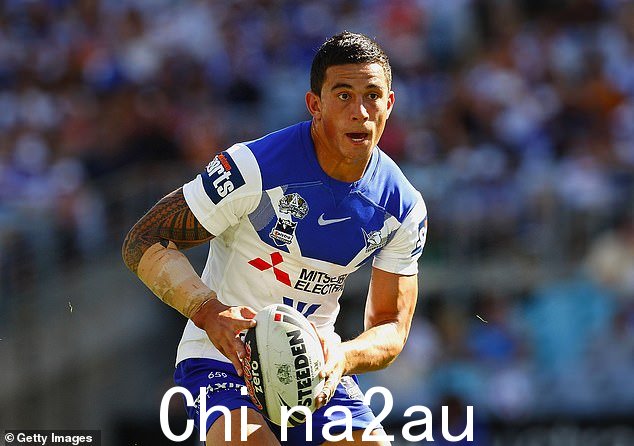 在她嫁给丈夫大卫之前很久,Candice 和当时的 Bulldogs 明星在未经他们同意的情况下在悉尼 Clovelly Hotel 的厕所隔间里被拍摄,臭名昭着