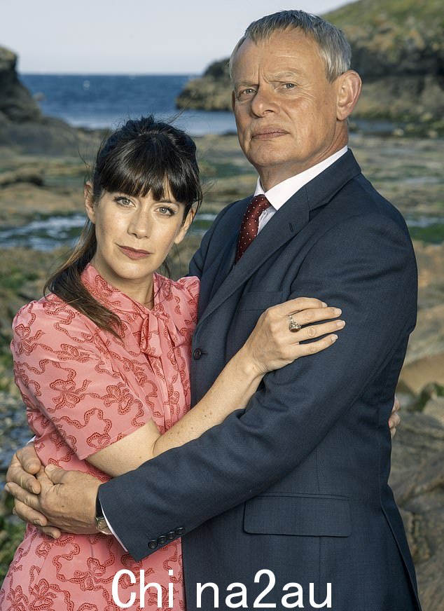 经典:Caroline 最出名的是在 Doc Martin 中与 Martin Clunes 演对手戏 - 一个关于康沃尔医生的节目