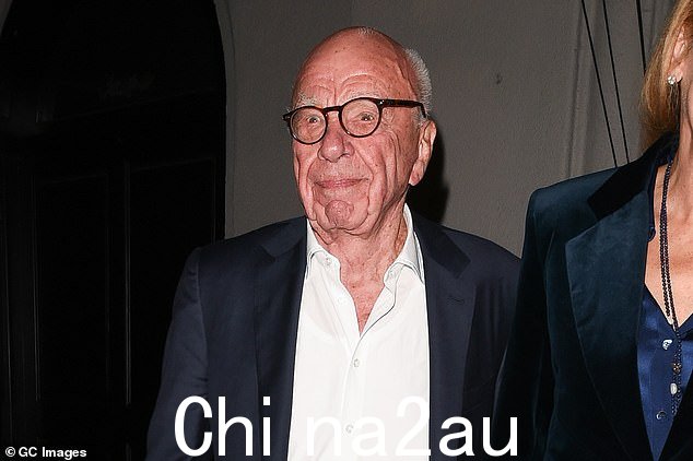 2019 年 11 月出现的鲁珀特默多克正在考虑出售福克斯新闻,消息人士告诉 DailyMail.com,并认为该网络对没有卡尔森的买家更具吸引力