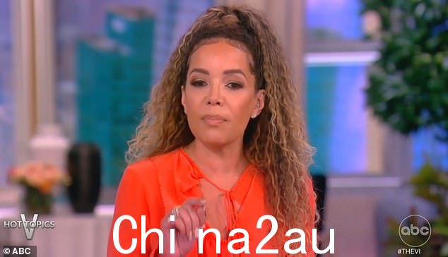 The View 的联合主持人在 Don Lemon 被 CNN 解雇后的第二天就承认了围绕他的争议,但坚持认为他的下台不同于 Fox 的 Tucker Carlson