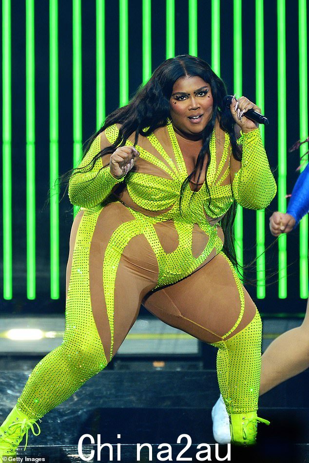 Tour life: Lizzo 目前正在参加北美 Special 2our 的第二站比赛; seen in March in London, England