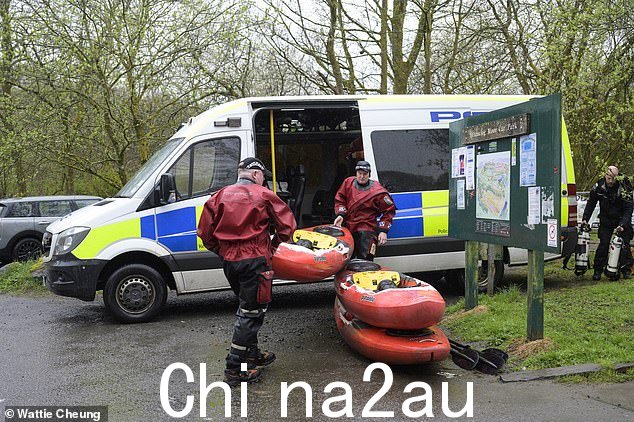 苏格兰警方周四早上在 Muglock 水库附近拍照,搜索仍在继续