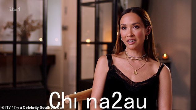 哇!Myleene Klass 透露她以 7,500 英镑的价格出售了她标志性的白色比基尼,而她仅以 40 英镑的价格购买了它