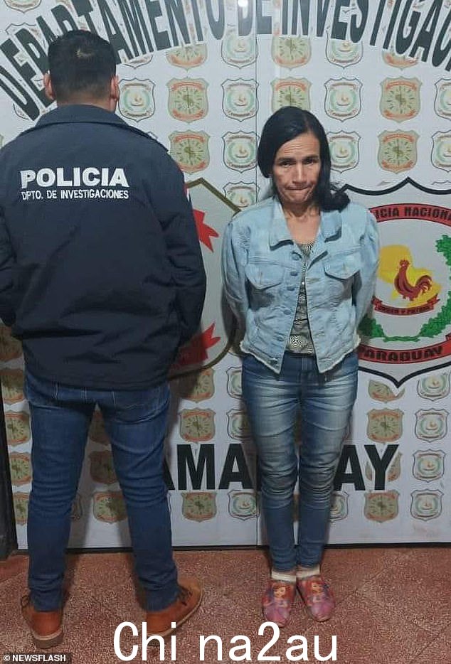Aurelia Salinas,42 岁,(如图)在涉嫌向警方承认她参与谋杀女儿后被捕