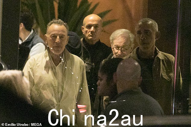 Barack Obama、Bruce Springsteen 和 Steven Spielberg 在巴塞罗那共进晚餐