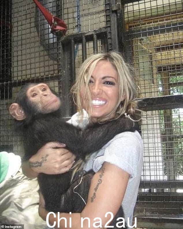 '它正在付出代价':Jodie Marsh 谈到了指责她虐待动物的'残忍'巨魔的影响......在她的农场被 RSPCA 调查人员蜂拥而至几天后