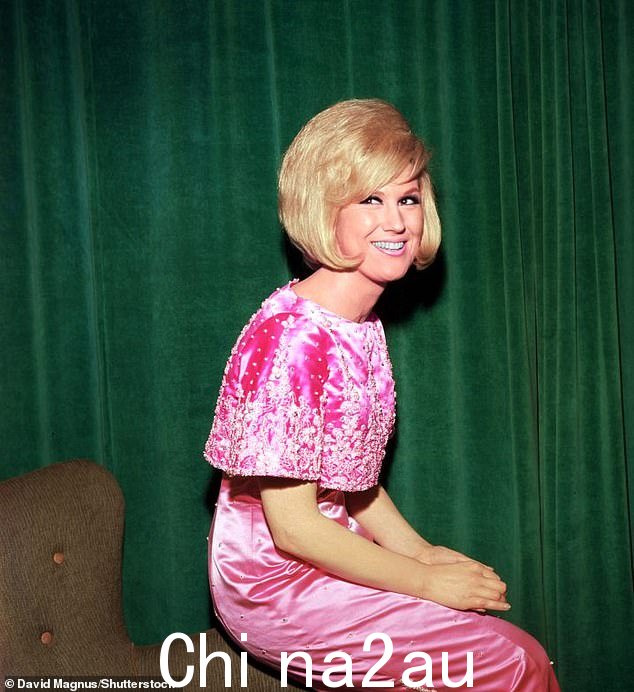 Tributes:传奇歌手 Dusty Springfield 在星期五向她的朋友致敬