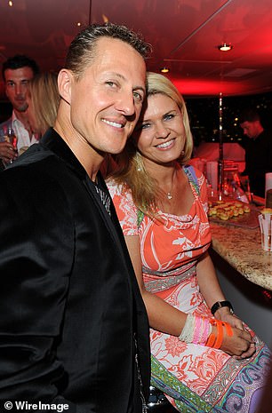 Michael 和 Corinna Schumacher 在 2011 年摩纳哥的一次活动中合照