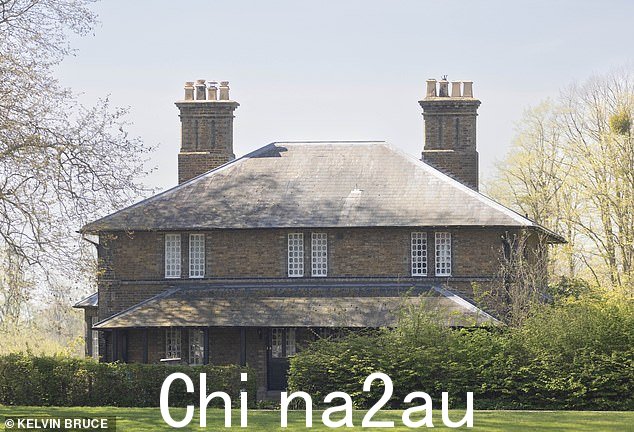 安吉拉凯利,已故女王的梳妆台和红颜知己 20 多年,被迫搬出她在伯克希尔的房子,她已经确认