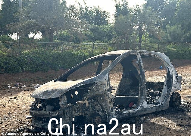 尽管昨天在喀土穆停火,但两支部队在冲突中撞毁了一辆汽车