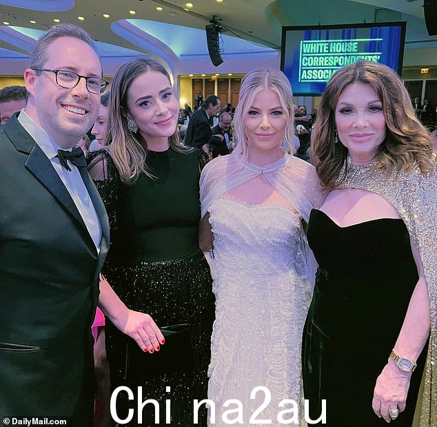 DailyMail.com 的 Sean Walsh 与拜登总统的孙女 Naomi Biden 以及 Ariana Maddix 和 Lisa Vanderpump 合影