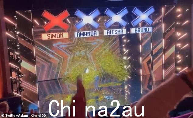 Revelations:BGT 粉丝在 Twitter 上与视频一起写道:'Golden Buzzer 重新拍摄在现实生活中看起来并不像您在电视上看到的所有慢动作的东西那么酷......'