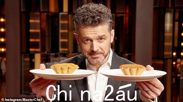 Zonfrillo 先生(如图)在接受福利检查后于周一凌晨 2 点左右被发现死在墨尔本的一家旅馆房间里。死因尚未公布