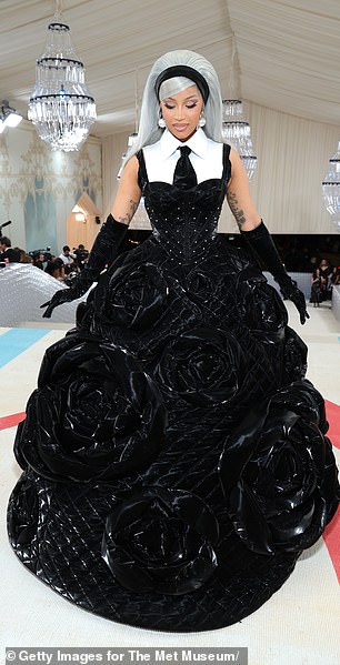 Range:Cardi B 周一在纽约 2023 Met Gala 上展示了她的时尚 A-game