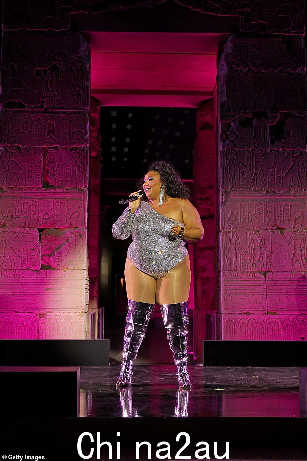 Incredible:Lizzo 被揭露为周一晚上在纽约市大都会艺术博物馆举行的 2023 年 Met Gala 的惊喜表演者