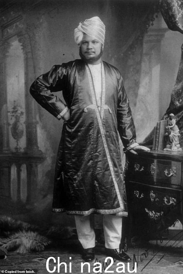 阿卜杜勒卡里姆在 1887 年会见君主后与他的老板变得非常亲密