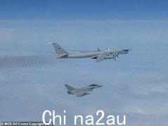 在英国战斗机被赶到影子飞机后，英国皇家空军台风拦截俄罗斯间谍飞机
