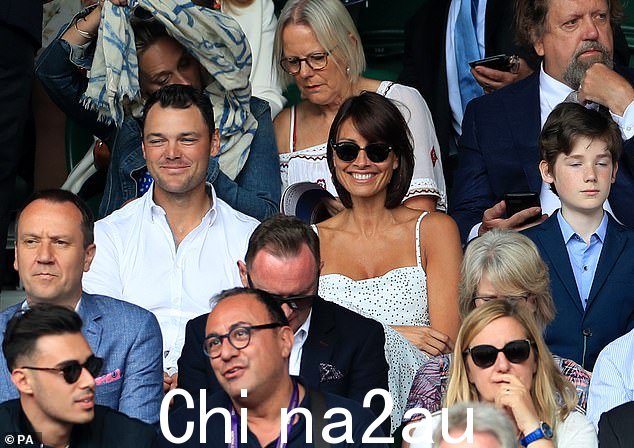 旧爱:她还和小她 14 岁的德国高尔夫职业选手 Martin Kaymer 约会(2019 年温网合影)