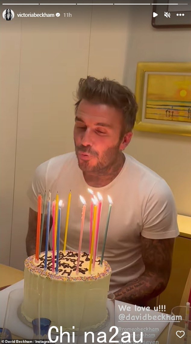 Nice!在社交媒体的其他地方,David 瞥见了他的家人生日庆祝活动,因为他享受了当天的第三个蛋糕 - 来自蜂鸟面包店 - 由他的妻子维多利亚送给他,49