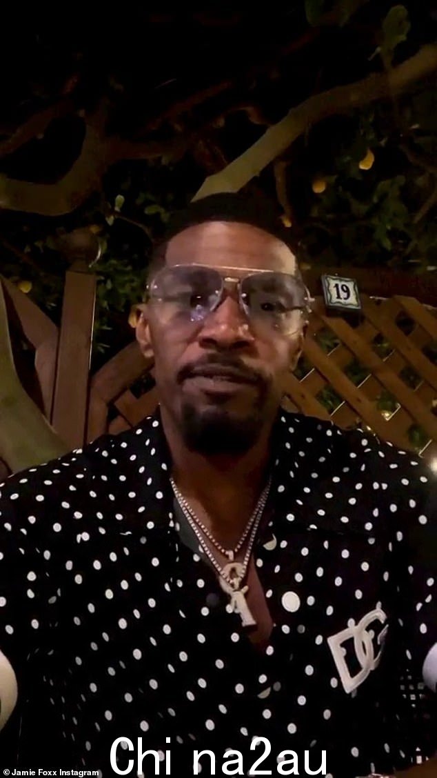 艰难:接近 Jamie 的消息人士告诉 TMZ,他'需要所有的祈祷和祝福,他的粉丝可以聚集起来'