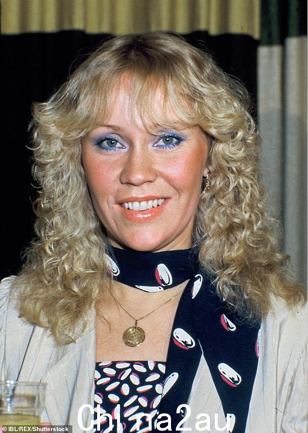 他对 Agnetha 的迷恋,以及他们想象中的纽带,给了他一个目标