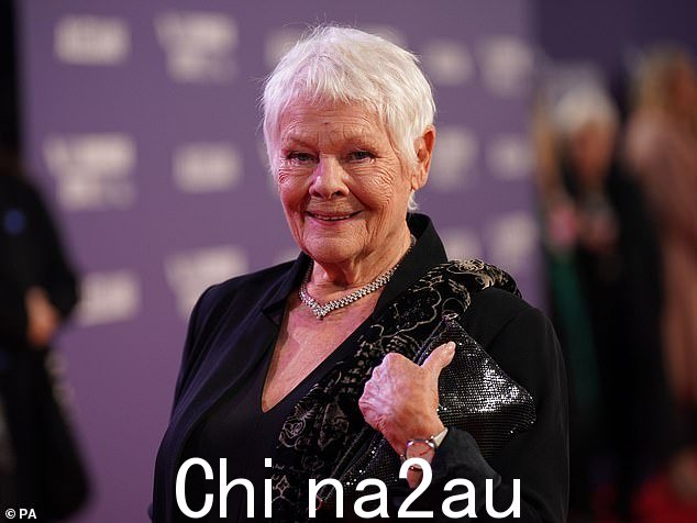 嘉宾:Judi Dench 夫人和众多明星一起受邀参加查尔斯国王在威斯敏斯特教堂举行的加冕典礼