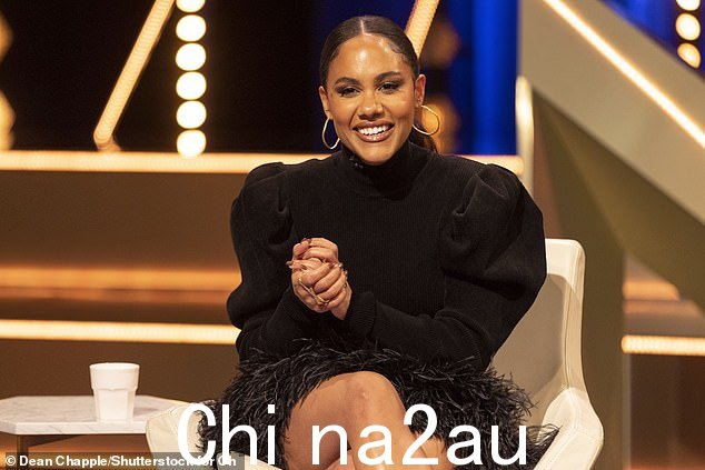 保持沉默:38 岁的 Alex Scott 暗示与世界著名流行乐队 One Direction 的一名成员有一次厚颜无耻的相遇