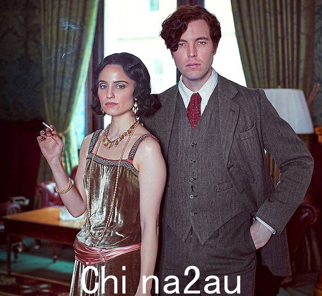 Tom Hughes 和 Dianna Agron(如图)主演 The Laureate,一部由 William Nunez 编剧和导演的传记浪漫电影