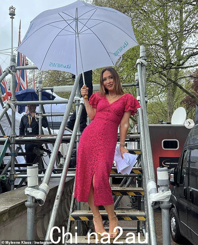 别致:Myleene 周六在 ITV 上为查尔斯国王加冕典礼现场表演时看起来毫不费力地别致