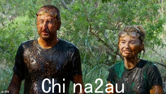 悲伤:Andy Whyment 和 Georgia 在周一晚上的节目《我是南非名人》中被淘汰