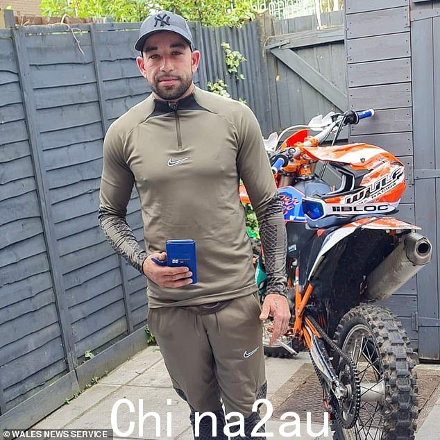 Christopher Elgifari(如图),31 岁,今年晚些时候将因谋杀 54 岁的 Mark Lang 出庭受审