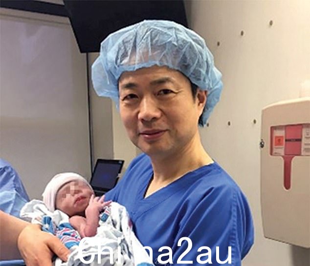 正在酝酿的历史:2016年世界上唯一确诊的三亲婴儿出生后,John Zhang医生在墨西哥医院接诊