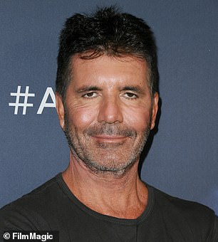 虽然莱昂内尔不会整容ry,许多其他明星已经决定接受整容手术,包括 Simon Cowell(2019 年出现)