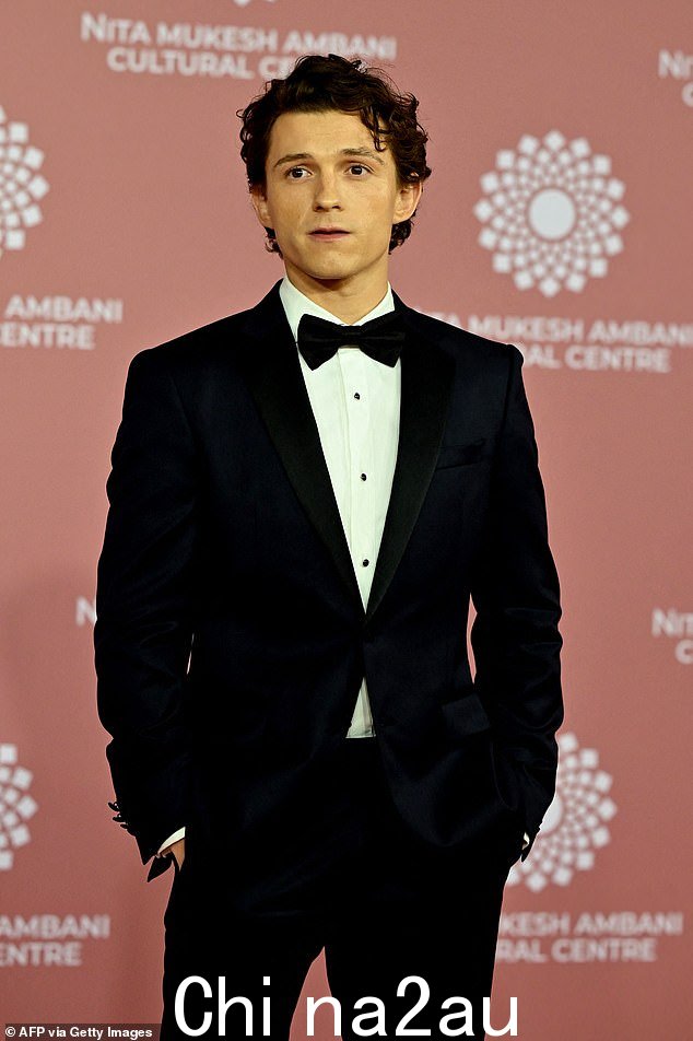 敞开心扉:Tom Holland最近敞开心扉,透露自己已经戒酒一年零四个月