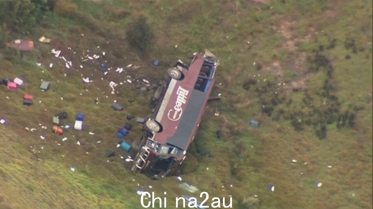 校车撞车墨尔本西部” /><p>周五下午,两辆公共汽车在蓝山发生相撞事故,八人被送往医院。</p><p>大约下午 4 点 15 分,一辆载有 15 名乘客的公共汽车与另一辆公共汽车相撞在 Warrimoo 附近的 Sun Valley Road 的 Great Western Highway 上载有 10 名乘客。</p><p>新南威尔士州救护车护理人员在现场对几人进行了评估,其中两名受轻伤的儿童被送往 Westmead 儿童医院。</p> <p>另外五名受轻伤的儿童被送往 Nepean 医院。</p><img class=
