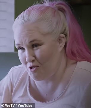 全力以赴!闪回显示 June 计划与巧克力喷泉和“巨大菜单”进行相当奢华的活动