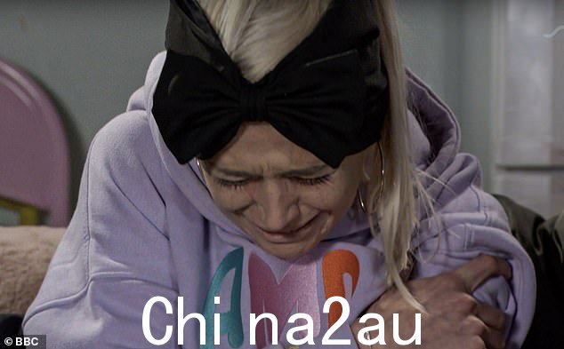 令人心碎:在周二晚上的剧集之后,EastEnders 的粉丝们看到 Lola Pearce 的健康状况恶化时感到非常震惊