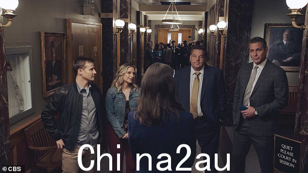 '原谅我们的过失':彼得(右)目前在 Blue Bloods 第 21 集的第 13 季中扮演辩护律师杰克博伊尔的角色,本周五在 CBS 播出” class=